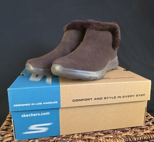 NIB Skechers On The Go Joy Bundle Up Chocolate Brown Ankle Boots (15501) Size 9